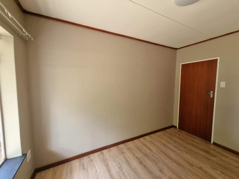 5 Bedroom Property for Sale in De Kuilen Western Cape